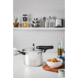 PANELA DE PRESSAO BRAVA EM ACO INOX COM FUNDO TRIPLO 20 CM 4.5 L TRAMONTINA