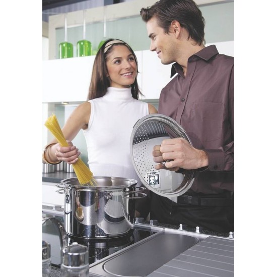 ESPAGUETEIRA SOLAR EM ACO INOX FUNDO TRIPLO COM TAMPA E ALCAS 24 CM 7.7 L TRAMONTINA
