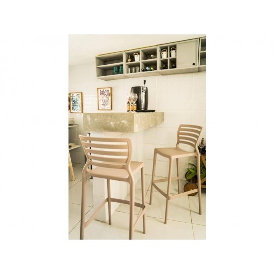 CADEIRA PLASTICA MONOBLOCO SOFIA CAMUR A ENCOSTO VAZADO HORIZONTAL ALTA BAR TRAMONTINA