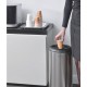 LIXEIRA INOX TRAMONTINA PORTA COPOS COM ACABAMENTO SCOTCH BRITE BASE E ARO EM POLIPROPILENO 31L